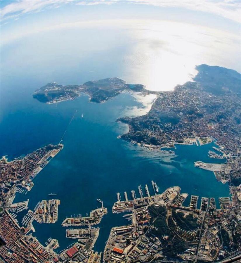 ホテル L'Eautel Toulon Centre Port エクステリア 写真